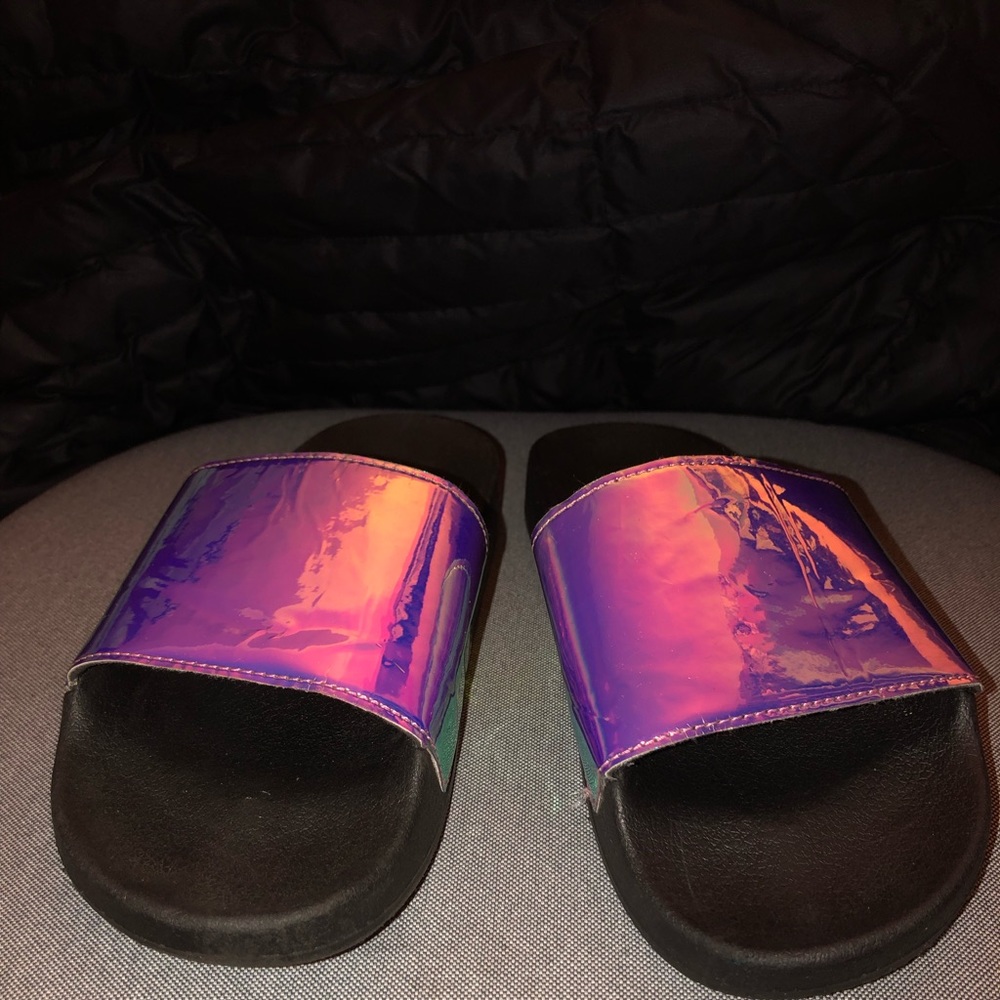 Iridescent slides